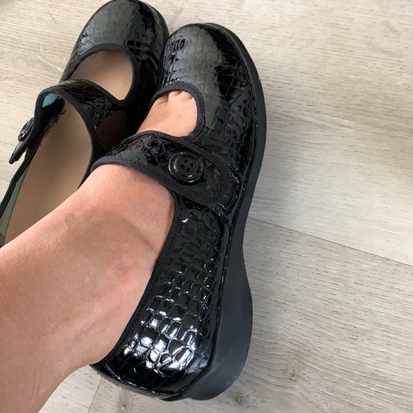 APEX MARY JANE DIABETIC STYLE SHOE Leather 9M black patent croc style textured - Picture 9 of 9